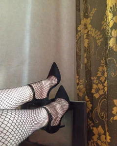 ava_mystic_ my sexy legs 😋🦵  2টি ছবি