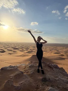 AvaHeath Golden stillness in Dubai ✨  7. fénykép