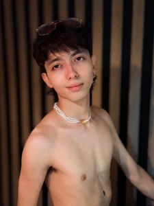 Twink_Sebas7 Just smile be happy 😏 Immagine  5