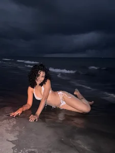 leahaltomm 🦀🐚🌊 Pic 4