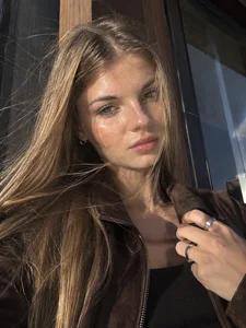 LaceyEslick Public Immagine  3