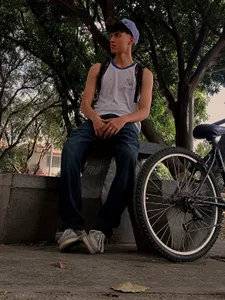 Justin_gray_ Public Pic 5