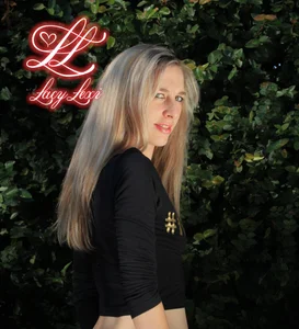 LacyLexiのI never use filters..の 2枚の写真