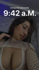 violetta_4m SEXY MY FACE AND BOBBS Pic 3