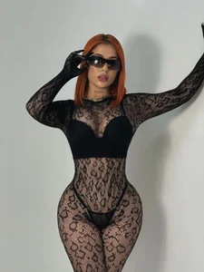 MadelineFox Sensual feline Pic 4