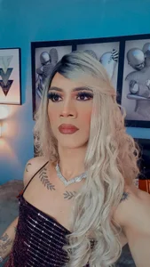 Scarlett_Steelee kullanıcısının I LOVE MY SHINY DRESS albümü -  3 fotoğraf