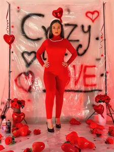 MorganHicks kullanıcısının Red Valentine's Day albümü -  5 fotoğraf