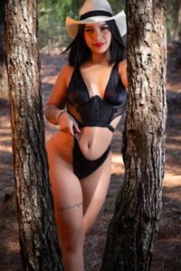 SenniaBella Wonderful in nature Pic 3