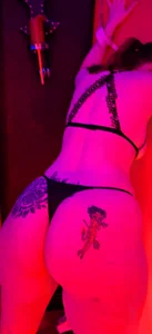 emmaglam-903: Chambre BDSM ( 2 фото)