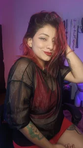 TAFITASLAVEのMORE OF MEの 7枚の写真