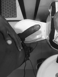 Public de royce_ebony  2 photos