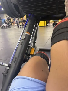 Gym For you my cat🩷💪🏾 de Barbiebrunette_ Foto 2