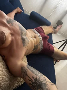 DmitriSanders: Surprise Tatto 😏😋 ( 8 фото)