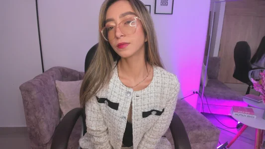 Helen_foxyy Public slika 4