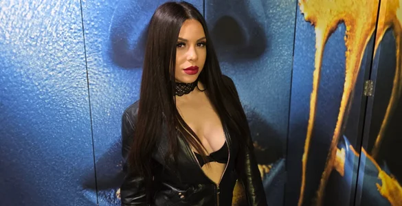 Ella_Raven Hot leather 🔥 Gambar 4