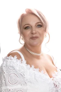 AvrilMillers birthday টি ছবি