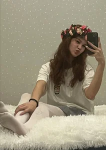 YettaCalabria White Kuva