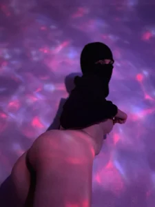 Rina-Evans Public Pic 5