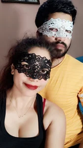 Unknownscouple Public Pic 2