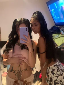 Kimnkitty BOTH GIRLS HOT Poză 3