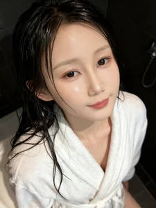 BoxedGyre-の洗完澡湿哒哒の 2 枚の写真