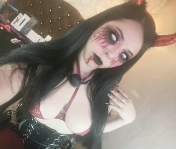 HannaCarrter Hot little she-devil 😈  2. fénykép