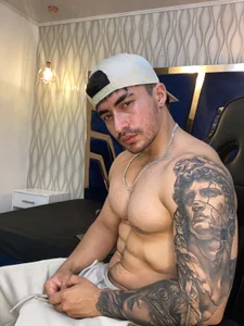 Brad_Summer 💪​Sexy muscles💪​ Pic 5