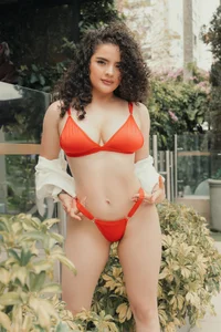 KylieJenkinsのFeverの 3枚の写真