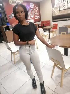 QUEENZAZA Public Foto 3