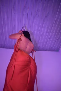 Iris_Thompson_ red is love 🌹 Fotka 3