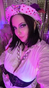 Vilvet_Mistress Public Kuva 2