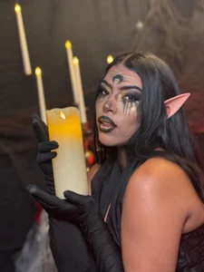 Elven Darkness 🧝🏼‍♀️🌑 de RiriiBrunette__  2 Imagens