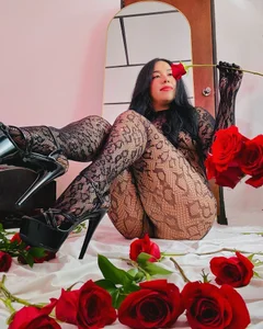 HotSummer8 Body Of Love And Roses! Bilde 2