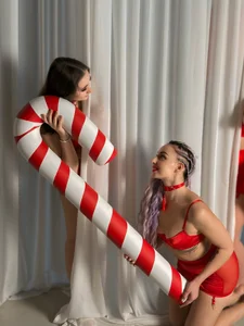 RollingGirlzzz HOT MARRY CRISTMAS🎅😈 Pic 2