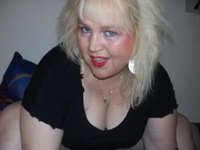 Blasflittchen sexy Bitch Pic 2
