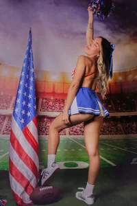 CAMILAGRAY Independence vibes only. 🔥🗽 #Happy4th Foto 3