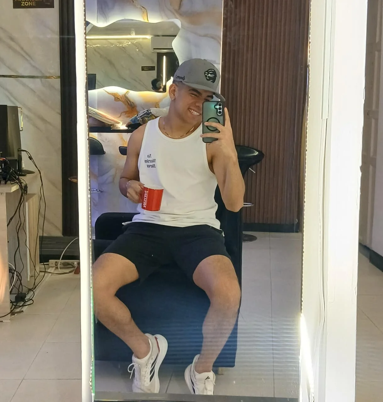 zack_joness18 Public slika