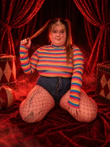 Mia_Ray Chucky came over to play 🎃 Pic 4