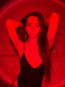 EvaBradleyPublic图片 6