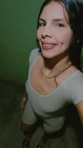 fiorellaskinny18 Public Pic 9
