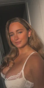 Sophie_Raegan Public Pic 9