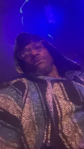 Public de Yourfriendlyneighbor  4 Imagens