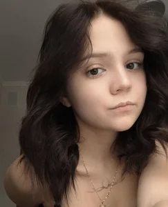 Tiny_Emmy Public Pic 3