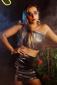 SARAMISHA because black is better Foto 5