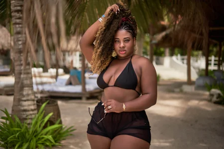 Naomii_King Cartagena Pic 4