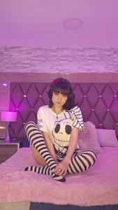 Emily_amaura Public slika 5