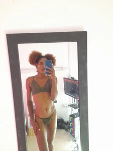 lau_sil me. صورة واحدة|lau_sil me. صورتان|lau_sil me.  صور|lau_sil me.  صورة