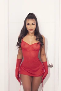 chloe_sullivannn kullanıcısının A sensual girl for you ❤ albümü -  fotoğraf