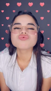 Victoria_vallejo_ cute and funny faces Hình 2