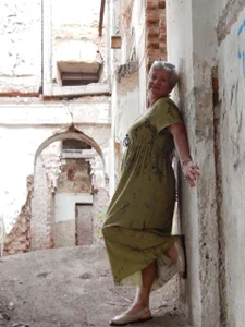 roxana_brooks You can find an interesting woman in interesting place Poză 5